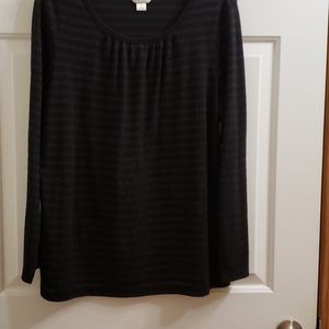 XL shimmery striped black top